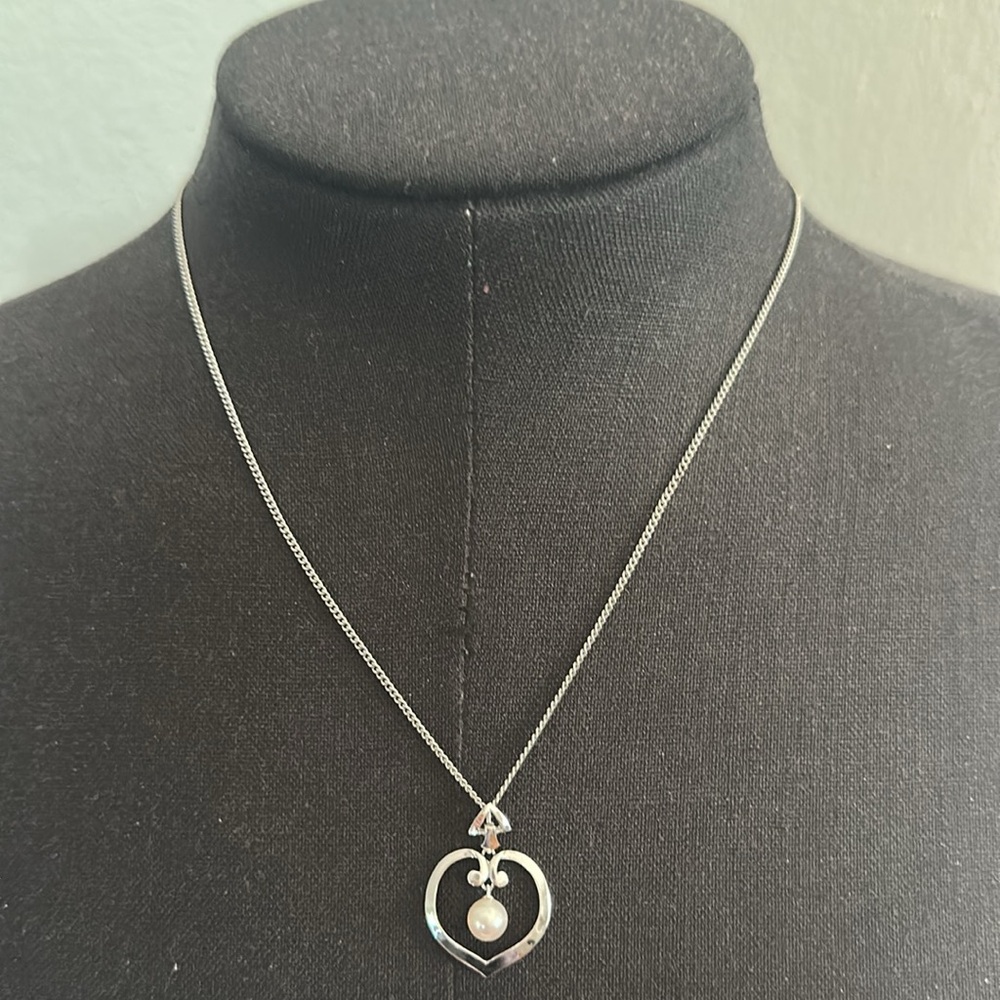 Vintage Mikimoto Silver Drop Pearl Earrings and Necklace - Picture 5 of 7